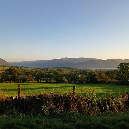 Emilys Nook Ireby, Budget With Fell Views 펜션